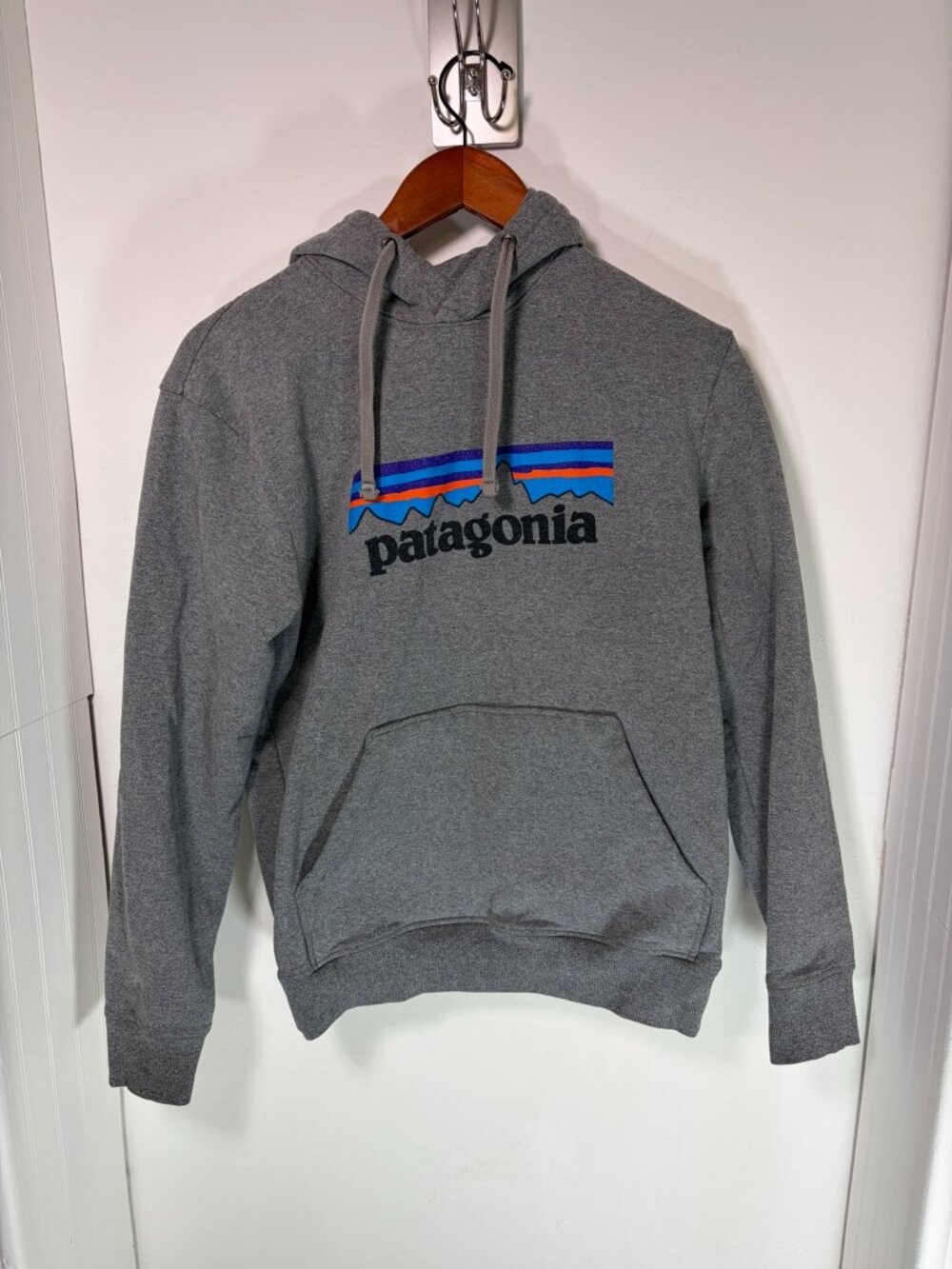Patagonia P-6 Logo Uprisal Hoodie Men’s Small Gravel Heather Gray Pullover